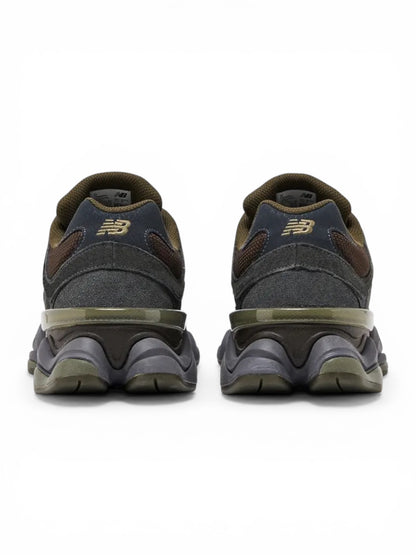 NB 9060 - Blacktop Dark moss