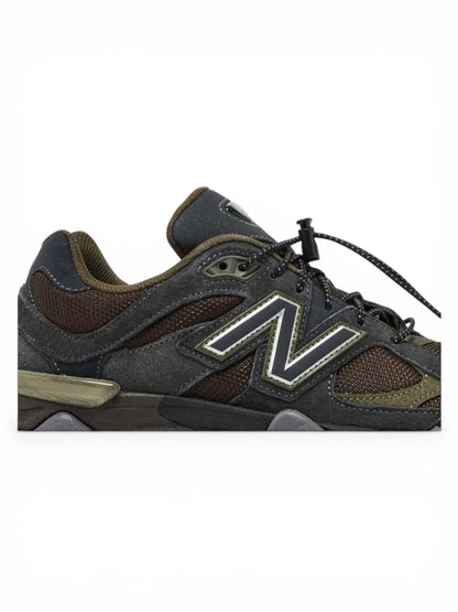 NB 9060 - Blacktop Dark moss