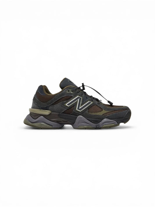 NB 9060 - Blacktop Dark moss
