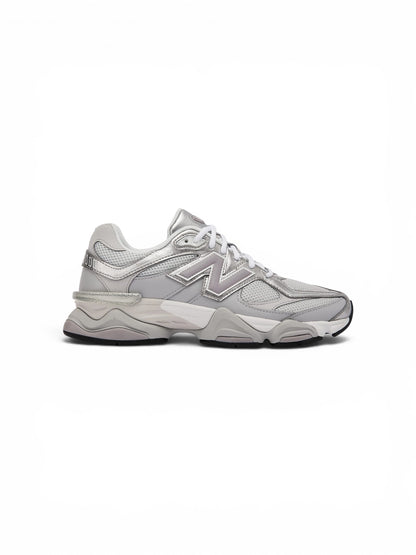 9060 Sneakers in Raincloud / Truffle Salt in mesh