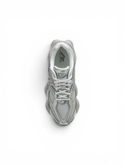 9060 Sneakers in Raincloud / Truffle Salt in mesh