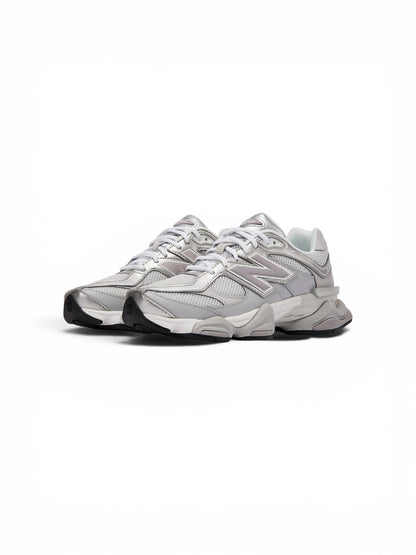 9060 Sneakers in Raincloud / Truffle Salt in mesh