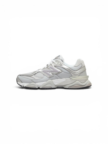 9060 Sneakers in Raincloud / Truffle Salt in mesh
